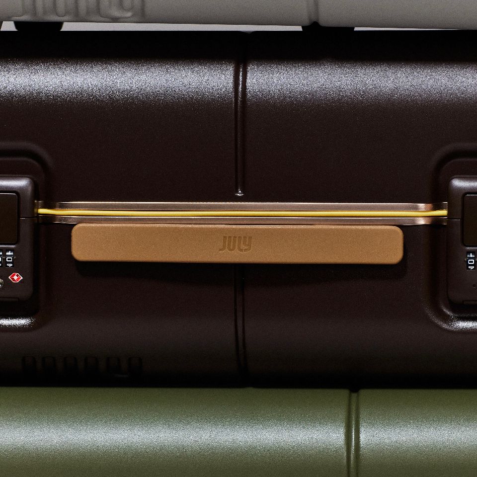 July_V01_Heritage Trunks_Product Pages_Material_Carry on.jpg