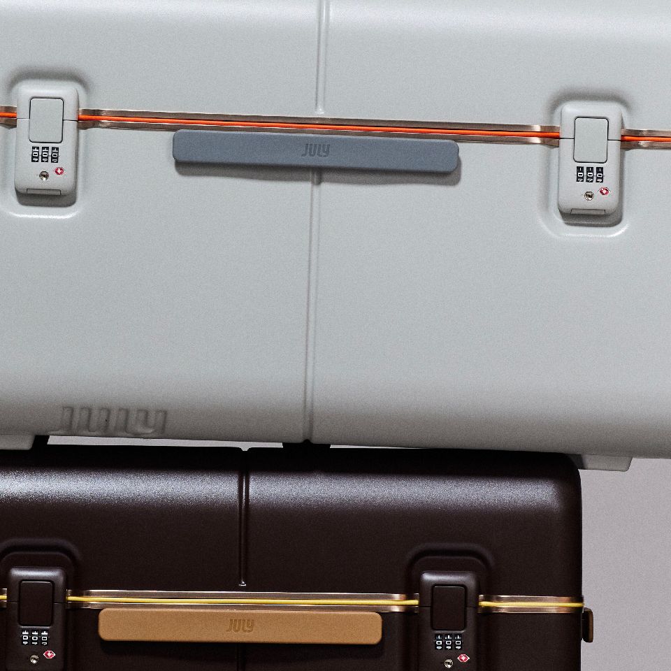 July_V01_Heritage Trunks_Product Pages_Material_Checked.jpg